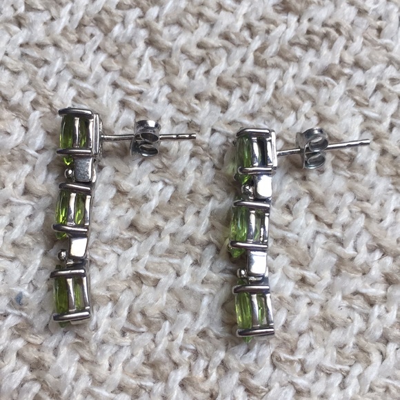 Peridot sterling drop earrings Lovely! ❣️ - Picture 3 of 4